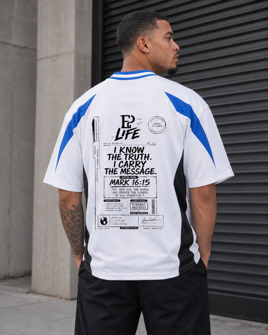 EP LIFE™ ON THE RECORD | INFORMANT V-Neck Tee | Mark 16:15